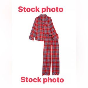 NWT Victoria’s Secret Long Flannel PJs size XL in short length